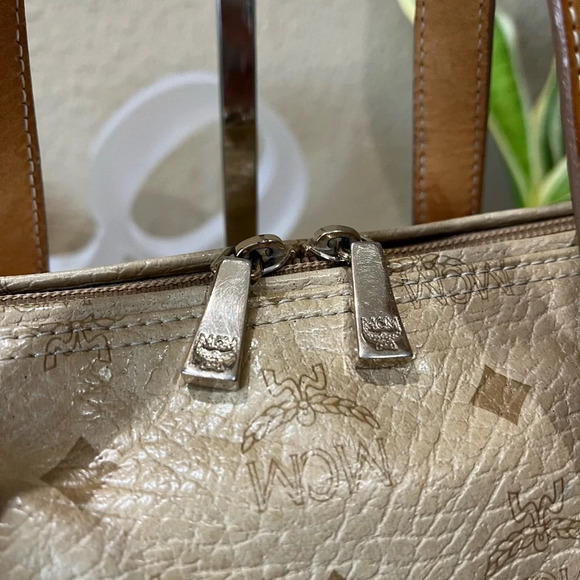 MCM Vintage Shoulder Bag - Picture 3 of 16